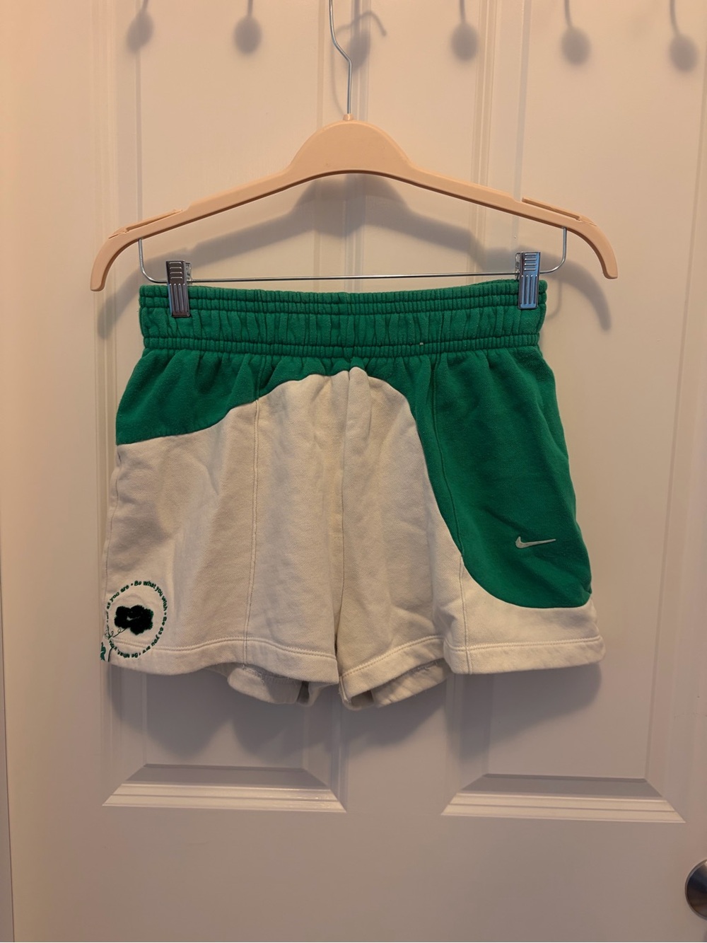 Nike Color Clash Green and White and Athletic Shorts Fleece - Size M